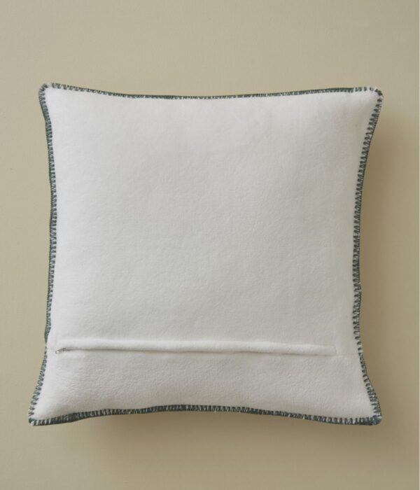 Housse de coussin polaire Lueur d'hiver – Image 3