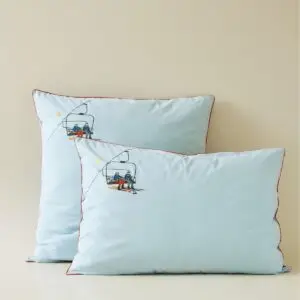 Taie d'oreiller brodée Passe-montagne